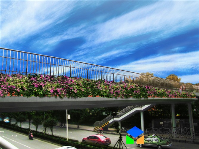 高架桥绿化花盆，带给城市一抹亮色